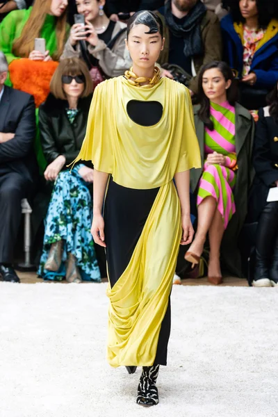 Look 9